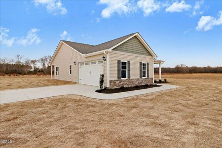 New construction Single-Family house 401 Creeks Edge Dr, Pikeville, NC 27863 - image