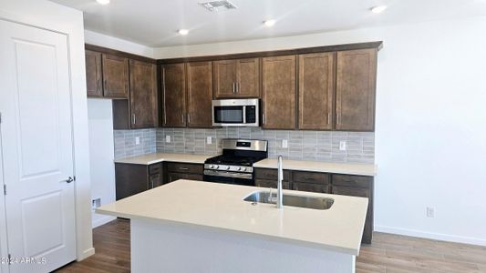 Frontera Lot 182 Kitchen