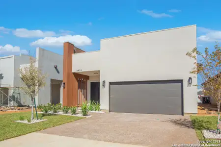 New construction Single-Family house 3914 Yoyis St, Laredo, TX 78046 - image