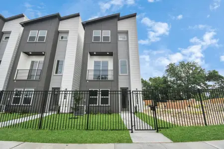 New construction Single-Family house 4802 Elysian St, Unit C, Houston, TX 77009 - image