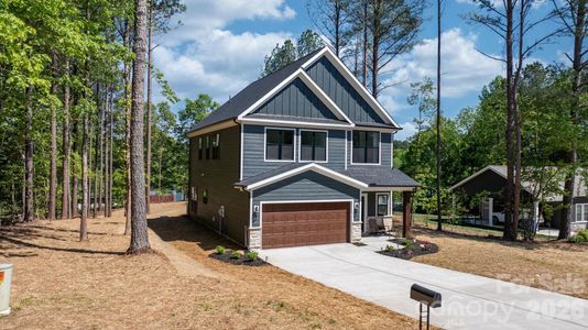 New construction Single-Family house 5256 Whitewater Dr, Hickory, NC 28601 - image