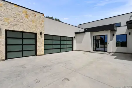 New construction Single-Family house 9847 Midsomer Pl, San Antonio, TX 78255 - image