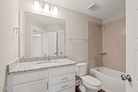 New construction Townhouse house 528 Plumleaf Ln, Durham, NC 27703 - image 16