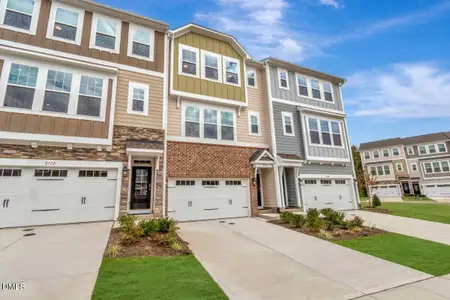 New construction Townhouse house 2710 Hunter Woods Dr, Unit #634, Apex, NC 27502 - image