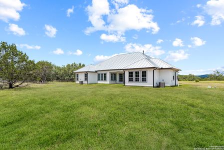 New construction Single-Family house 3828 Palomino Spgs, Bandera, TX 78003 - image