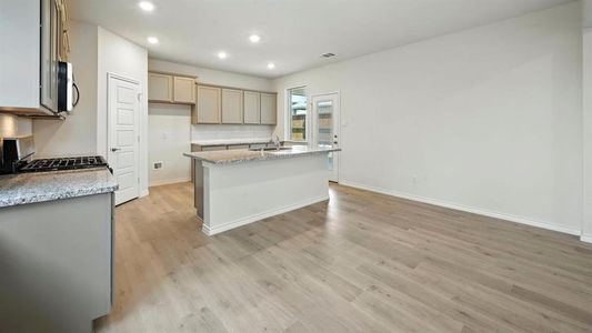 New construction Single-Family house 1313 Silent Peak Dr, Princeton, TX 75407 plan Lakehurst - image
