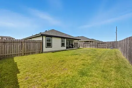 New construction Single-Family house 1137 Buffalograss, Sealy, TX 77474 - image