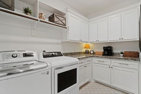 New construction Single-Family house 9719 Neon Moon Dr, Needville, TX 77461 - image 9