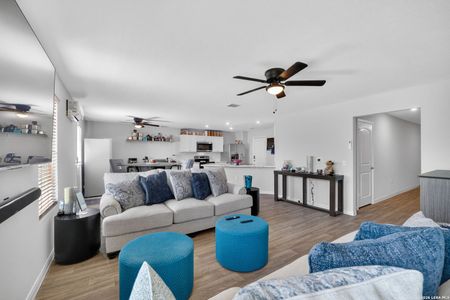 New construction Single-Family house 12802 Lorena Ochoa, San Antonio, TX 78221 plan McKinley - image 15