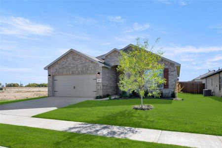 New construction Single-Family house 1903 Mohican Dr, Cleburne, TX 76033 Hamilton- photo 3 3