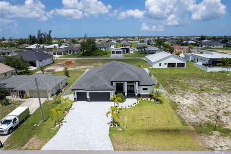 New construction Single-Family house 10 Sw 33Rd Ave, Cape Coral, FL 33991 - image