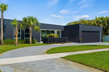 New construction Single-Family house 1304 Indian Rocks Rd, Belleair, FL 33756 - image