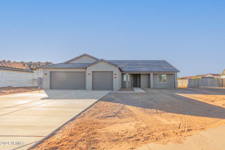 New construction Single-Family house 6560 N Loma Court, Casa Grande, AZ 85194 - photo 0