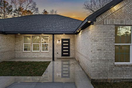 Entry with covered porch