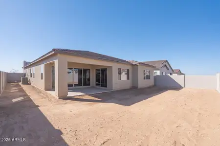 New construction Single-Family house 2576 E Tapenade Dr, San Tan Valley, AZ 85140 plan Violet Plan 5008 - image