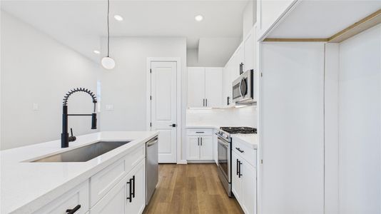 New construction Single-Family house 5032 Creekmont Dr, Houston, TX 77091 - image 10