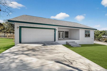 New construction Single-Family house 514 Contour, Spring Branch, TX 78070 - image