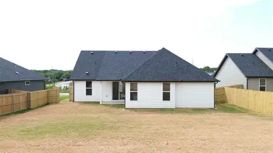 New construction Single-Family house 2502 Lakeridge Dr, Granbury, TX 76048 - image