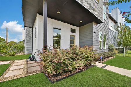 New construction Single-Family house 9847 Mocking Bird Hill Ln, Houston, TX 77080 - image 4