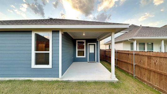 New construction Single-Family house 10617 Zircon Ln, Fort Worth, TX 76036 plan LARK - image