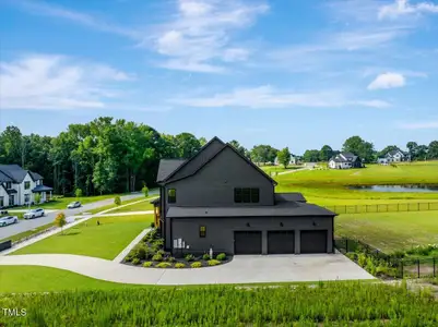 New construction Single-Family house 372 Meadow Walk Dr, Fuquay Varina, NC 27526 - image