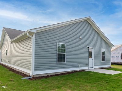 New construction Single-Family house 111 Johnson Rdg Way, Four Oaks, NC 27524 - photo 18 18