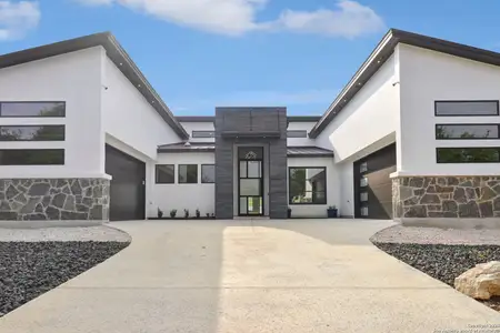 New construction Single-Family house 9614 Midsomer Pl, San Antonio, TX 78255 - image
