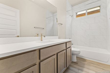 New construction Single-Family house 130 Gallant Fox Dr, Castroville, TX 78009 plan Plan 2632 - image 11