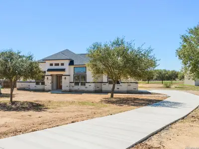 New construction Single-Family house 128 W Tree Farm, Lytle, TX 78052 - image