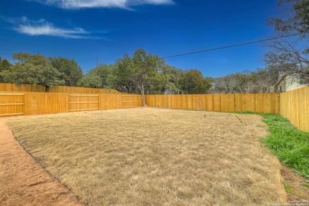 New construction Single-Family house 1186 Canyon Trce, Canyon Lake, TX 78133 null- photo 24 24