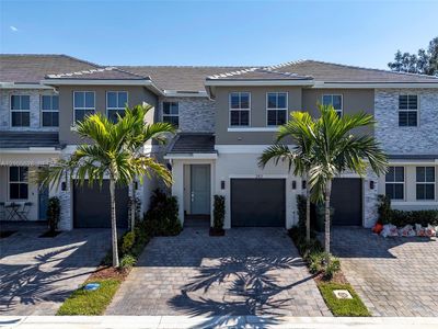 New construction Townhouse house 283 Sw 169Th Ln, Pembroke Pines, FL 33027 - image