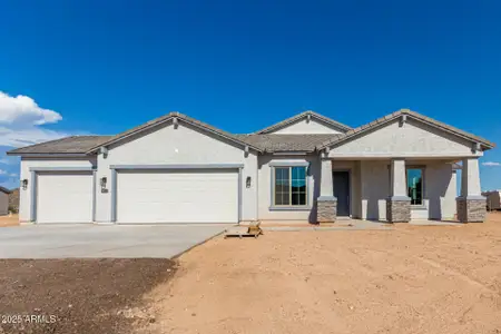 New construction Single-Family house 9186 W Limestone Mountain Dr, Casa Grande, AZ 85194 - image