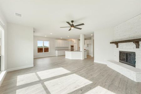 New construction Single-Family house 230 Comanche Trl, Alvarado, TX 76009 Dewberry III- photo 14 14