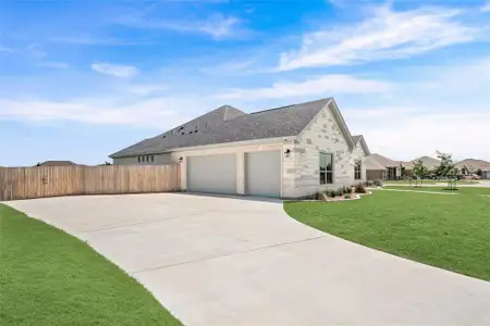 New construction Single-Family house 405 Willow Dr, Troy, TX 76579 - image
