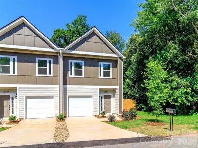 New construction Townhouse house 2521 Elon St, Charlotte, NC 28208 - image