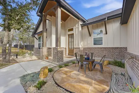 New construction Single-Family house 1196 County Rd 319, La Vernia, TX 78121 - image