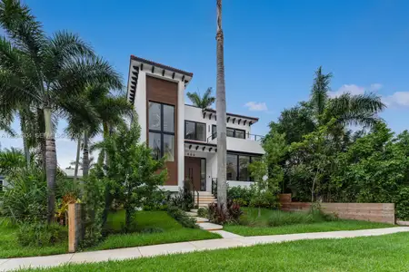 New construction Single-Family house 908 Tyler St, Hollywood, FL 33019 - image
