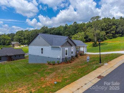 New construction Single-Family house 381 Scenic Ridge Cir, Franklin, NC 28734 - image