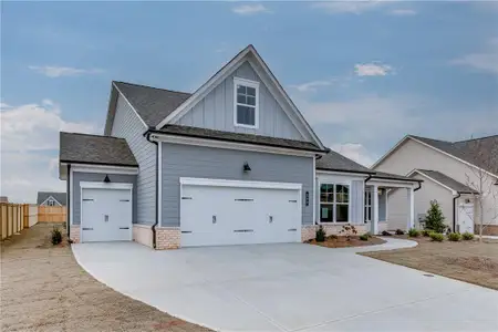 New construction Single-Family house 68 Oakdale Rd, Jefferson, GA 30549 - image
