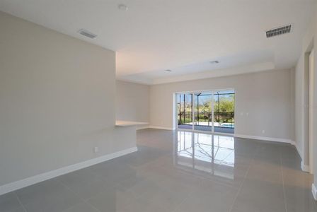 New construction Single-Family house 12390 Cedar Pass Trl, Parrish, FL 34219 plan Grenada 2 - image 11