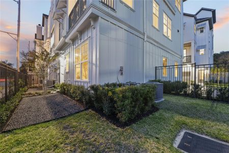 New construction Single-Family house 4032 Blossom St, Houston, TX 77007 - image 3