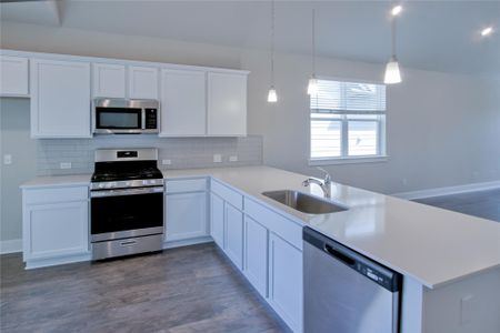 New construction Single-Family house 217 Pinnacle Ln, Unit 128, Kyle, TX 78640 null- photo 4 4