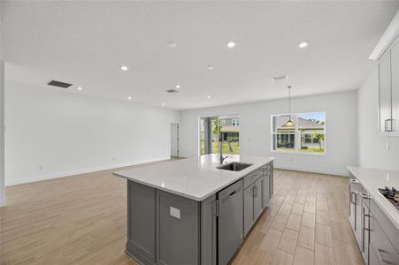 New construction Single-Family house 6218 Hidden Branch Dr, Apollo Beach, FL 33572 plan Brighton 3.0 - image 15