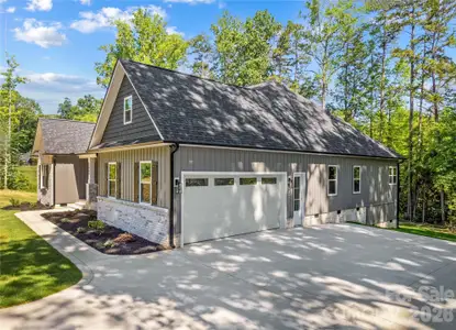 New construction Single-Family house 1065 Shawnee Trl, China Grove, NC 28023 - image