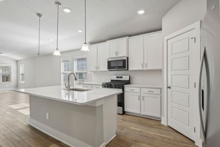 New construction Single-Family house 17434 Butterfly Orchid Ln, Waller, TX 77484 - image