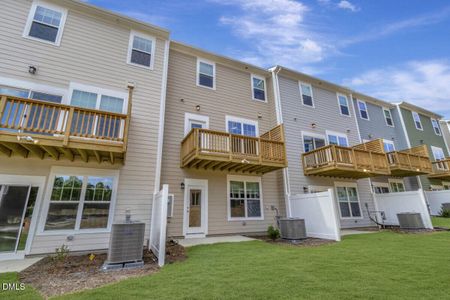 New construction Townhouse house 2712 Hunter Woods Dr, Unit #633, Apex, NC 27502 - image