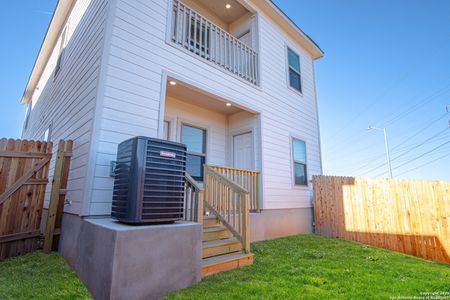 New construction Multi-Family house 7131 Magnolia Crk, San Antonio, TX 78252 plan Lyon - image 4