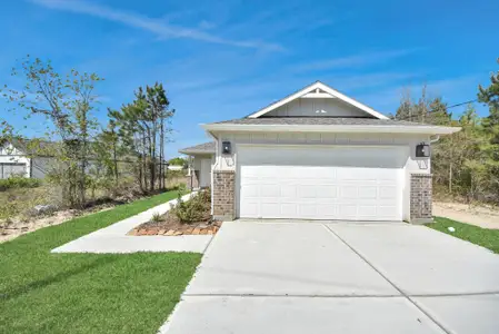 New construction Single-Family house 106 County Rd 5102 L, Cleveland, TX 77327 - image
