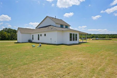 New construction Single-Family house 145 Mcnaughton Dr, Liberty Hill, TX 78642 McKenzie- photo 32 32