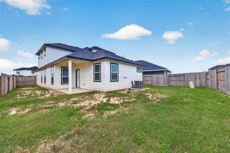 New construction Single-Family house 1415 Terry Roberts Dr, Angleton, TX 77515 - image